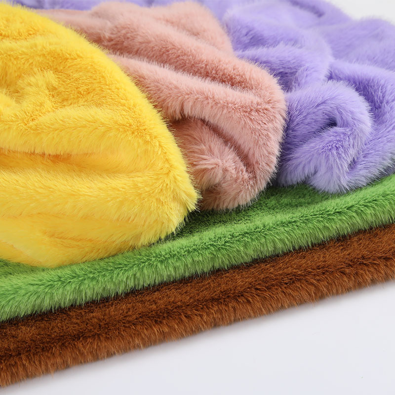 Tissu en fausse fourrure à poi - Sewing Garments avis et prix